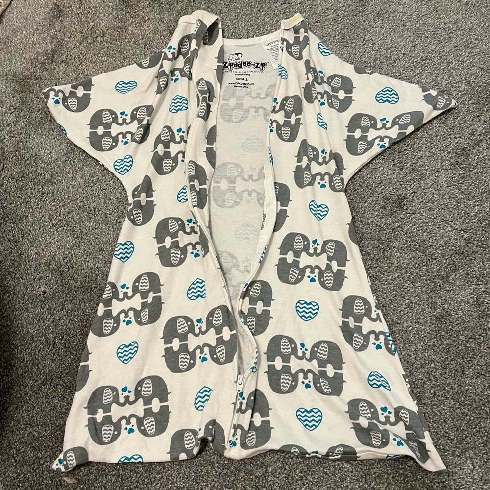 Zipadee Zip Sleep Transition Swaddle - NWOT Size Small (4-8 months)